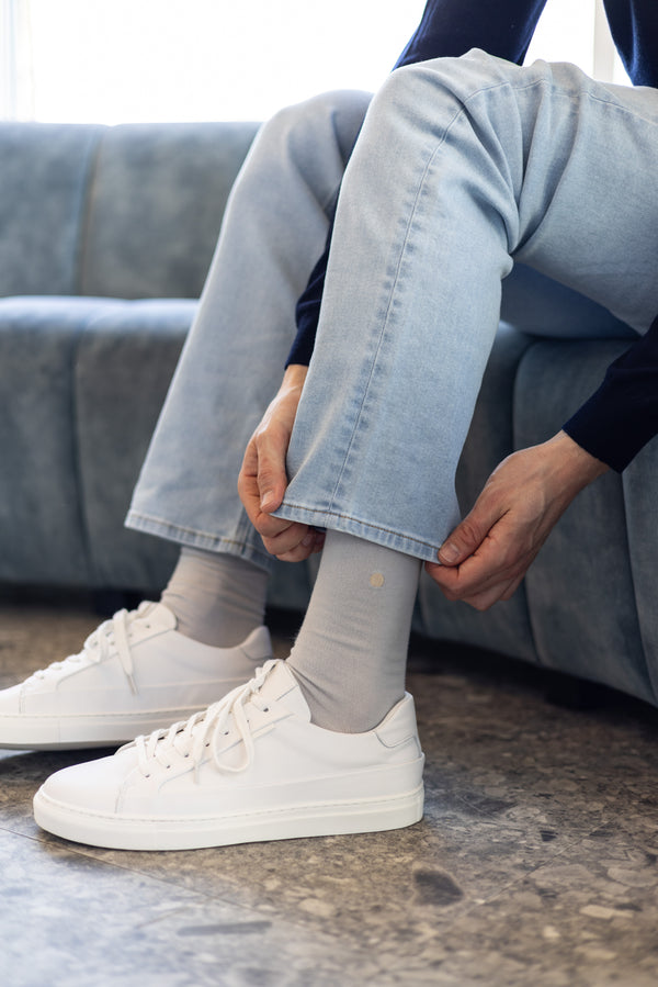 Seven days in Light Grey